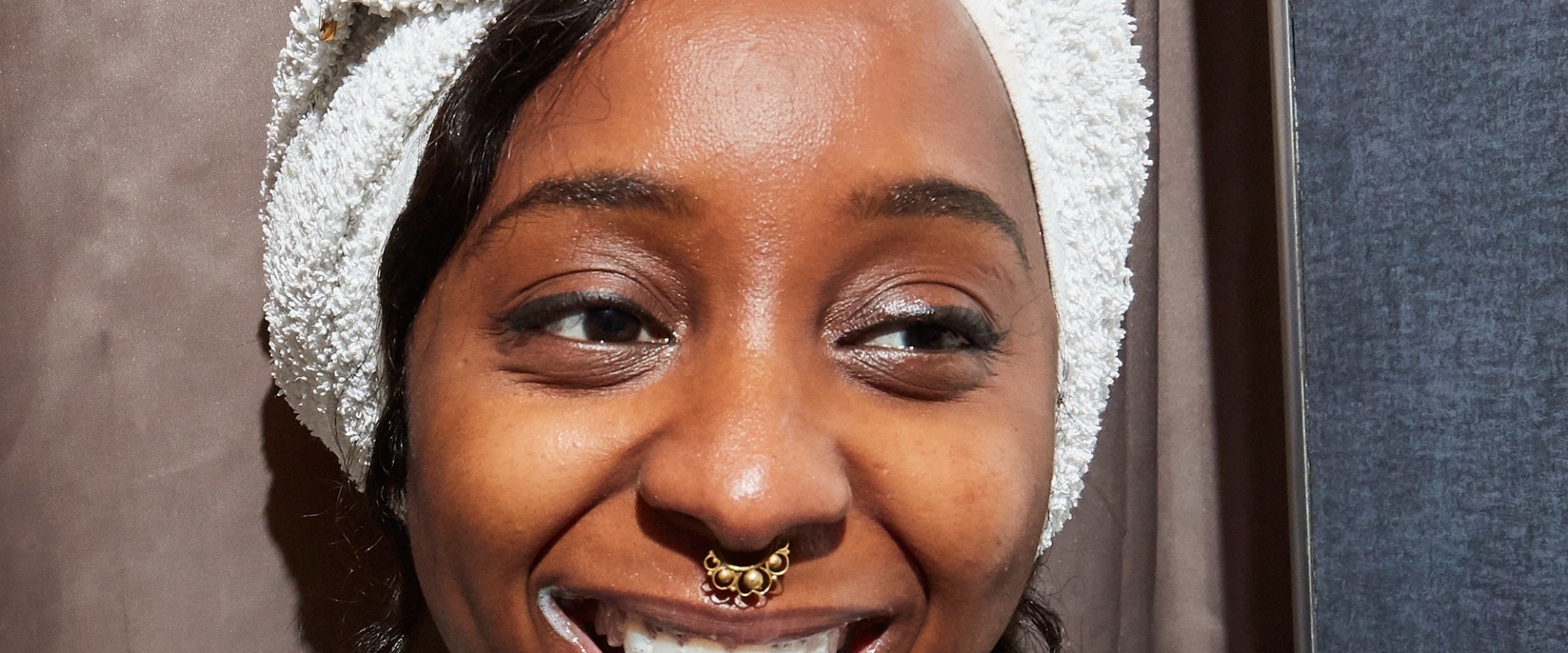 Baking Soda and Hydrogen Peroxide for Whiter Teeth